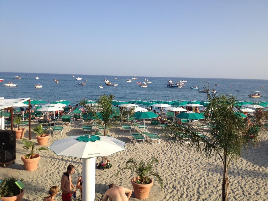 Hotel Mediterraneo Роччелла-Йоніка Екстер'єр фото