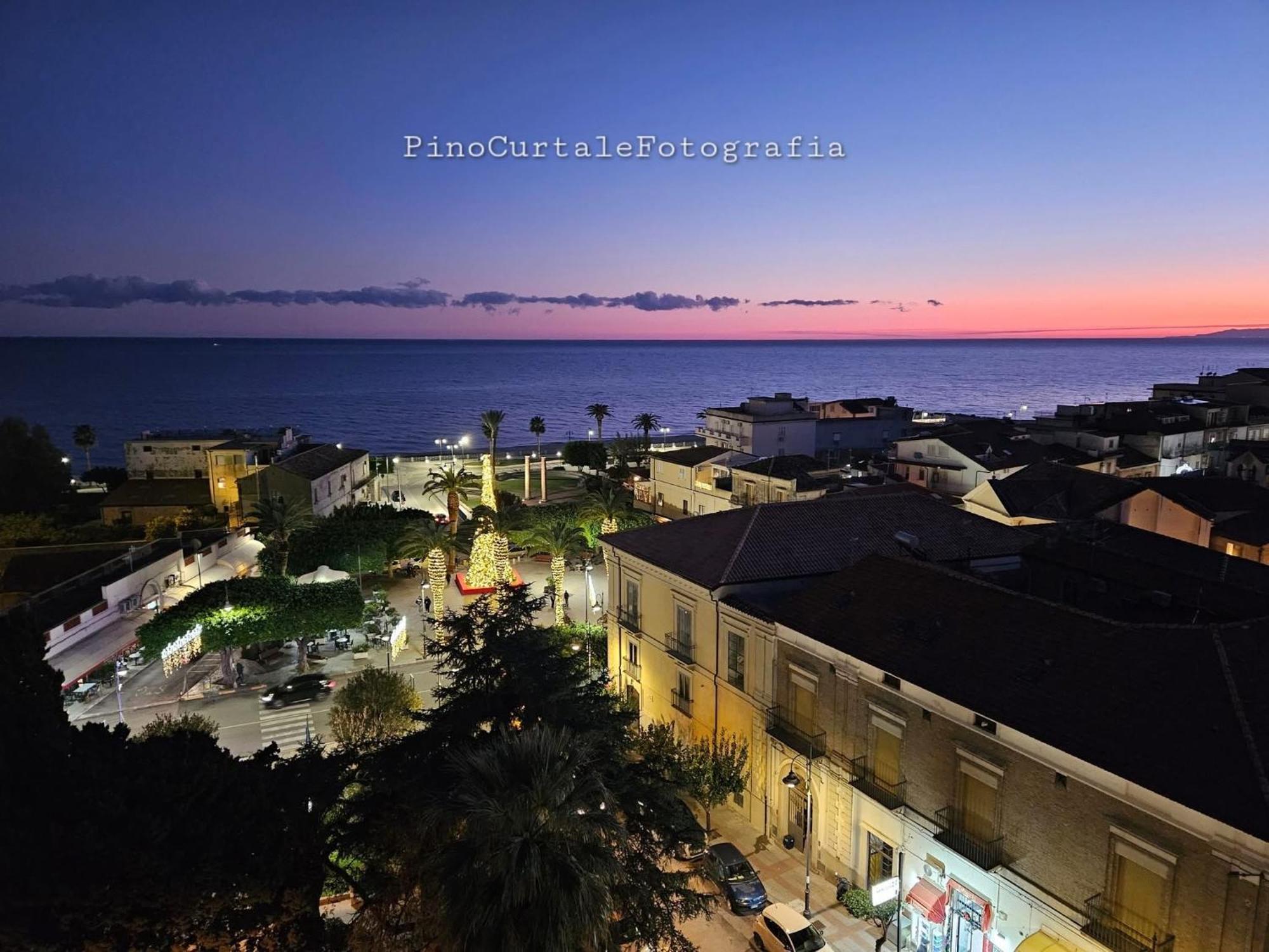 Hotel Mediterraneo Роччелла-Йоніка Екстер'єр фото
