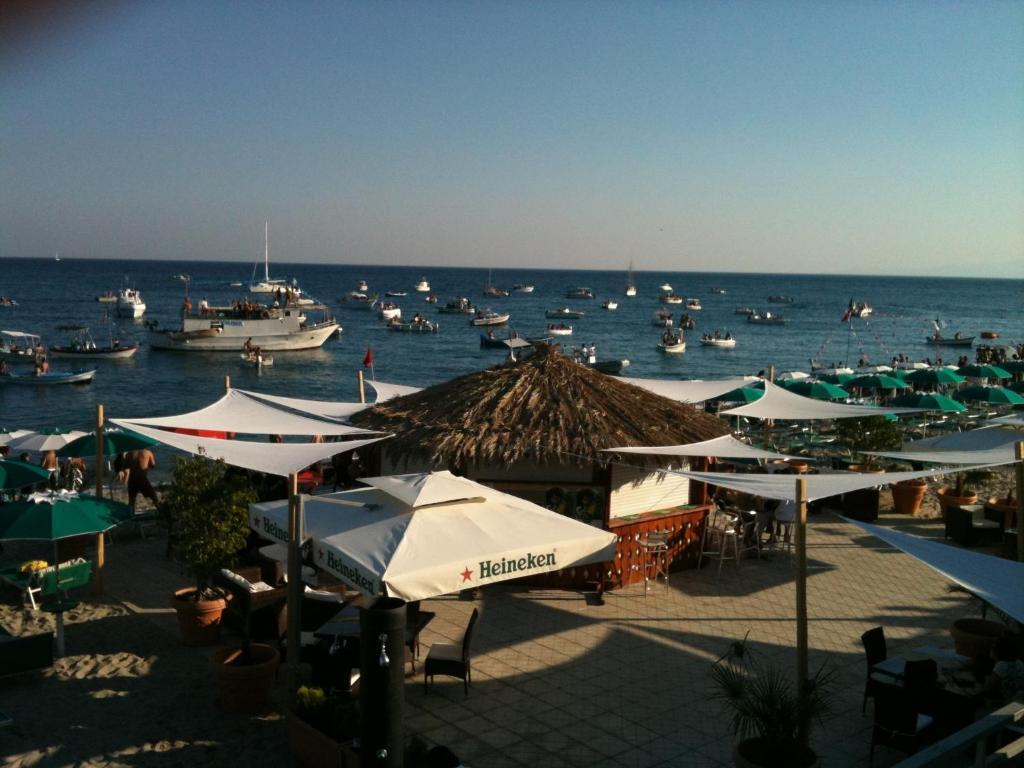 Hotel Mediterraneo Роччелла-Йоніка Екстер'єр фото